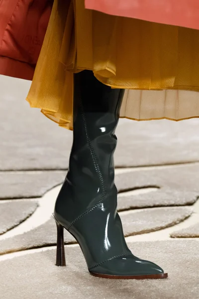 Look 48